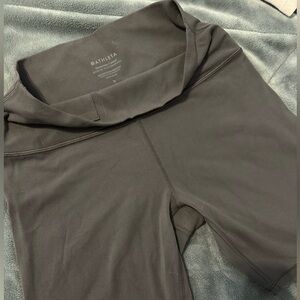 Athleta Women’s Transcend 7” Shorts Size Medium